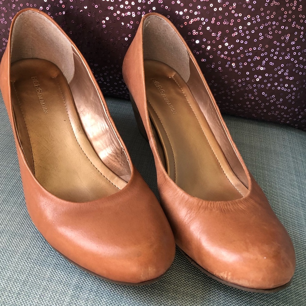BCBGeneration Tan Wedges, sz 10
